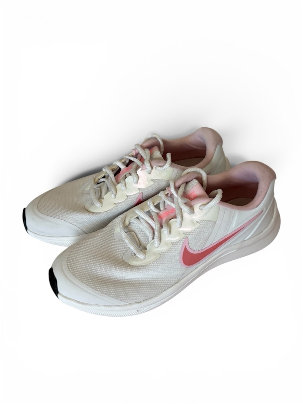 Nike Star Runner 4 youth 3 SE sneakers White Pink white mesh upper pink swoosh